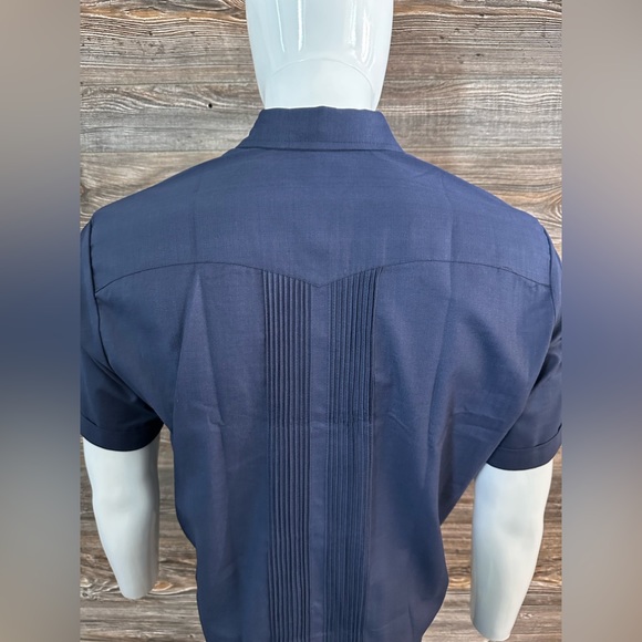 Casanova Mexican Guayabera Casual Shirt Navy Blue Short Sleeve Red Embroidery - Picture 7 of 11